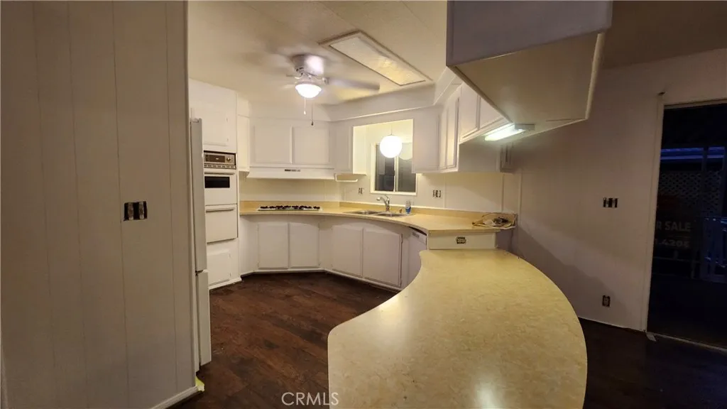 https://cdn.realtyfeed.com/cdn/127/306728670/9b9a72874dd2f94cca0d46b301eaad0d.webp