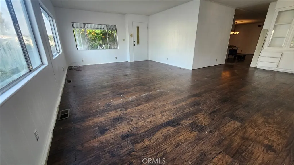 https://cdn.realtyfeed.com/cdn/127/306728670/ba07d7fcd1c49db376e4ed5feee2dfcc.webp