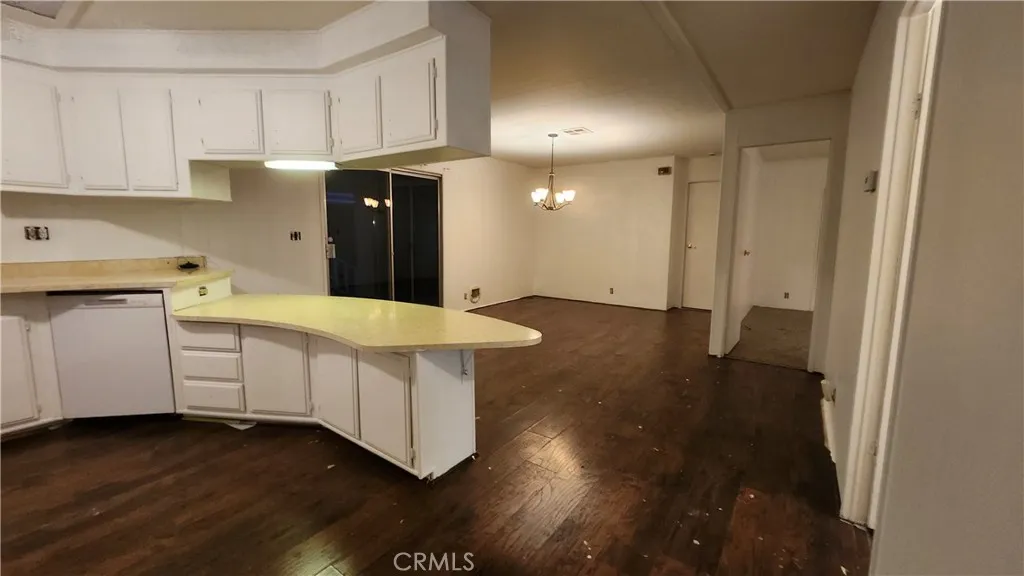 https://cdn.realtyfeed.com/cdn/127/306728670/ffacbda3dfba57a629252d3eecec1f8e.webp