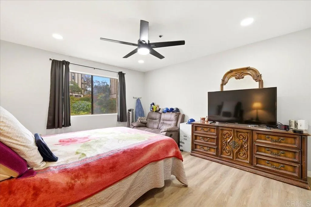 https://cdn.realtyfeed.com/cdn/127/306728695/5cb44bbdd9ba5c0dba553850152fdb68.webp