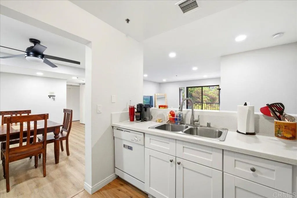 https://cdn.realtyfeed.com/cdn/127/306728695/773a31b499437098cea1c6726cbb98dc.webp