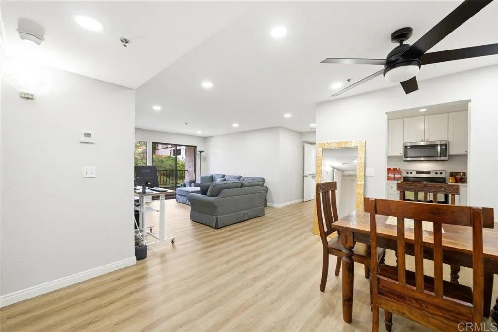 https://cdn.realtyfeed.com/cdn/127/306728695/810642963bb1c623c91441d735d2e19e.webp