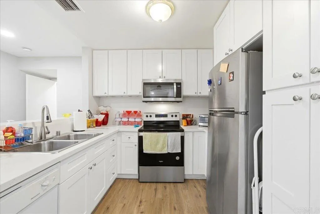 https://cdn.realtyfeed.com/cdn/127/306728695/995faf8db173a2ae4d2f9fc240d110b3.webp