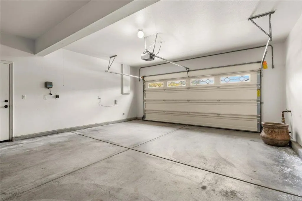 https://cdn.realtyfeed.com/cdn/127/306728705/50bbf3950b8525c4b27910cb705542b1.webp