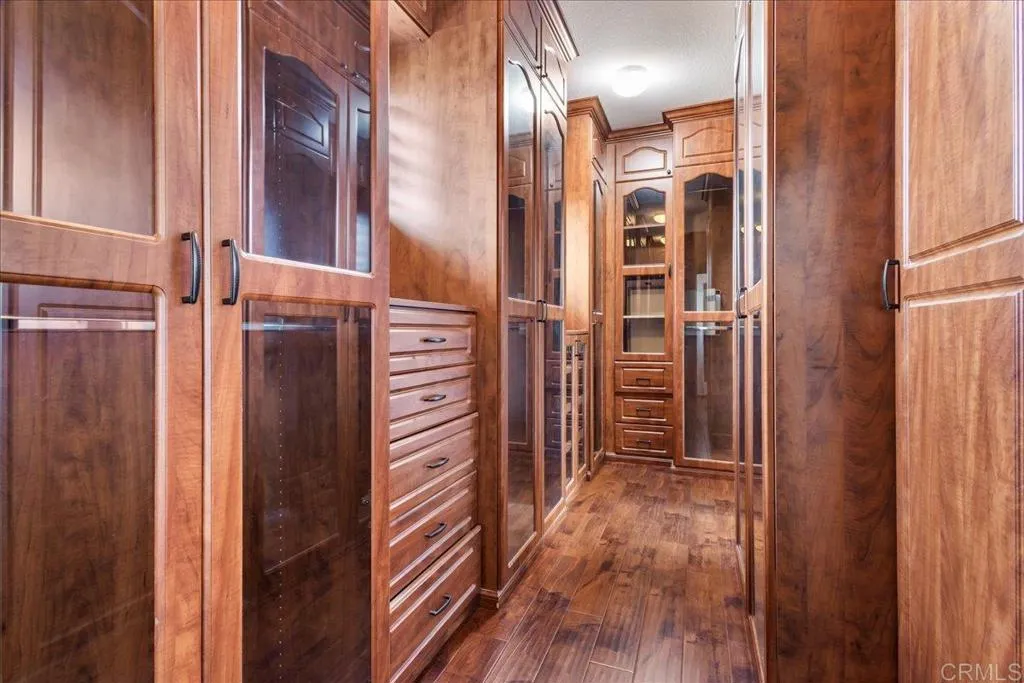 https://cdn.realtyfeed.com/cdn/127/306728705/c9ffe38735d4731aa67fcf197fb03fef.webp