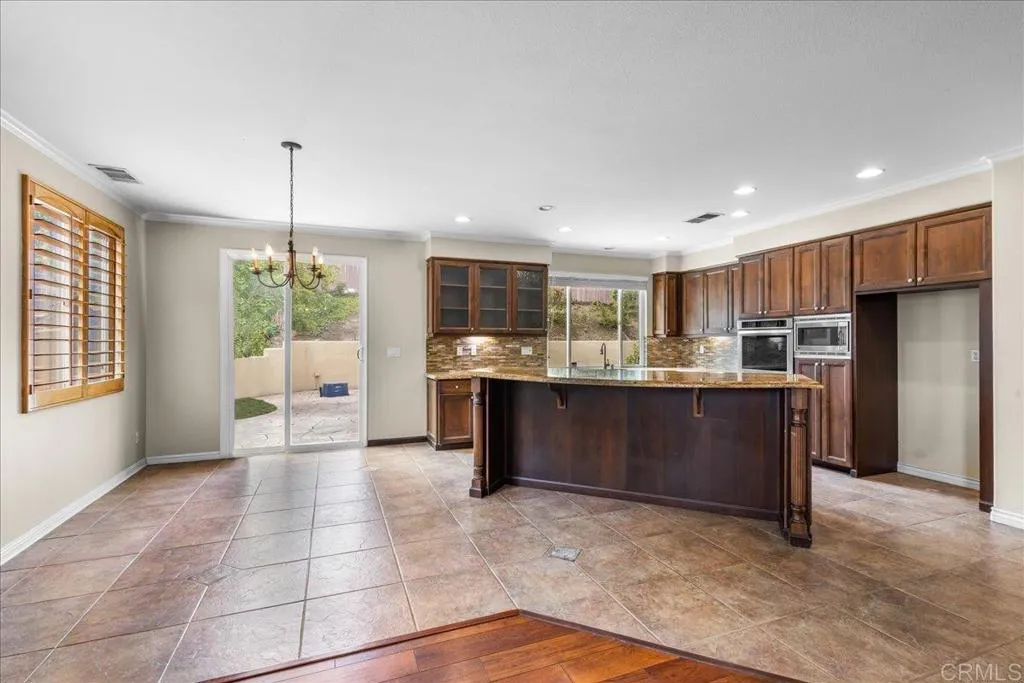 https://cdn.realtyfeed.com/cdn/127/306728705/ca04489a05631f4d2dfe0dc573a4b639.webp