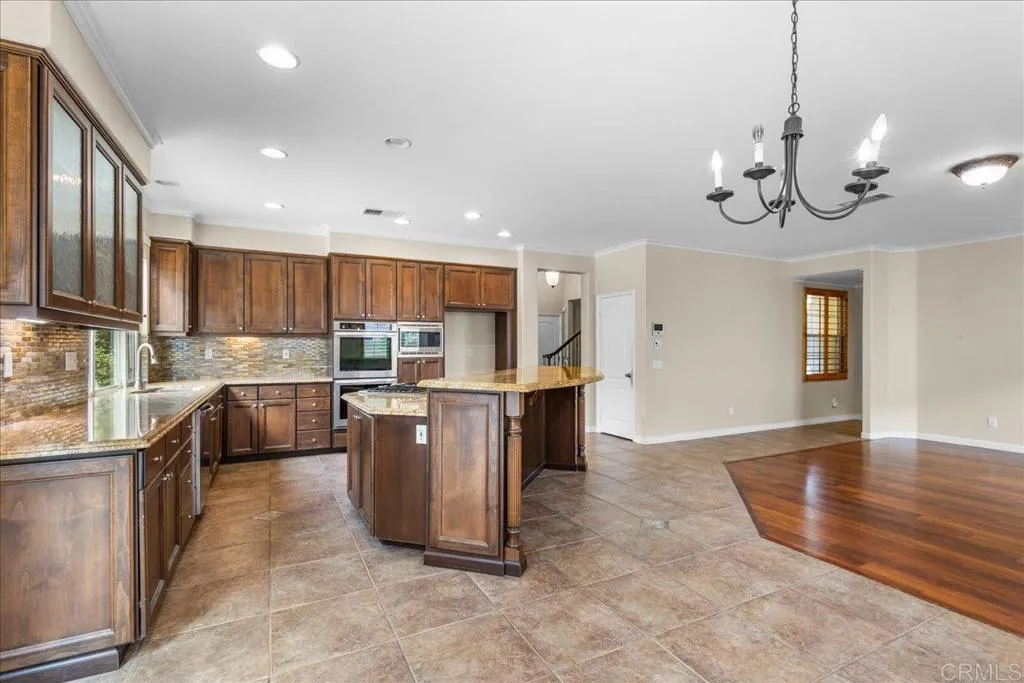https://cdn.realtyfeed.com/cdn/127/306728705/e9c1b5d55f8a643f7bb10eb171fe1fcd.webp