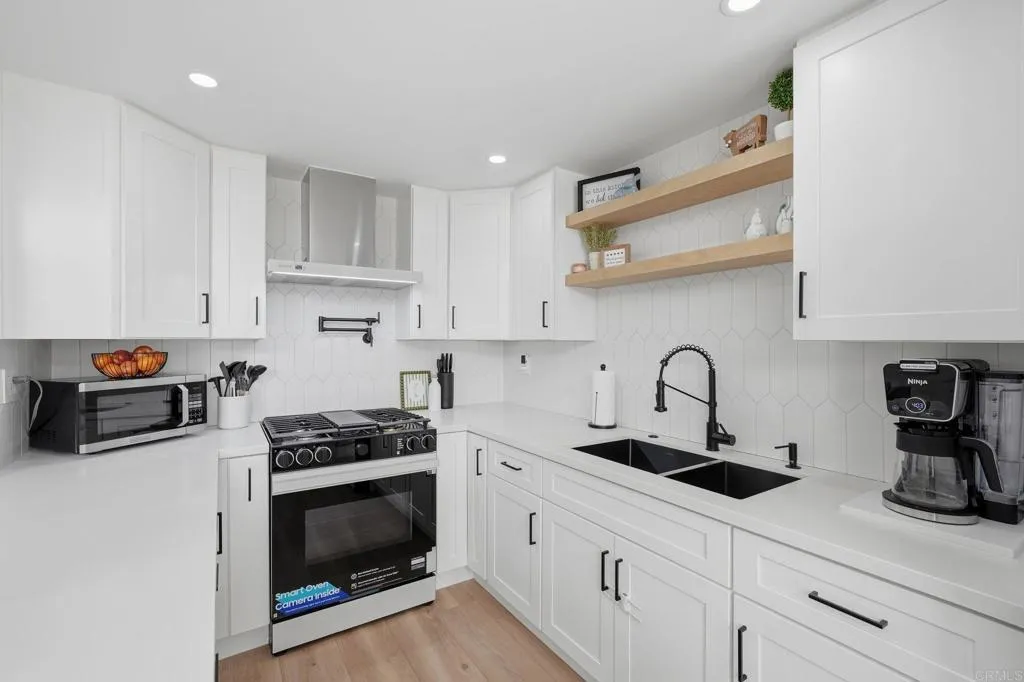 https://cdn.realtyfeed.com/cdn/127/306728708/7631d245e81c889d0be66b8967fead11.webp