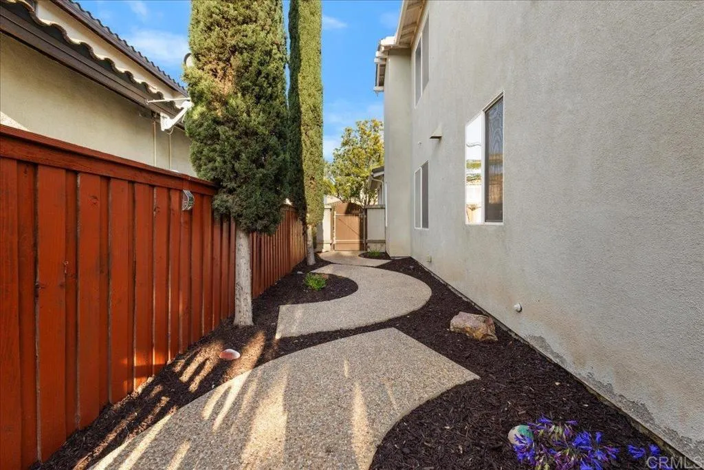 https://cdn.realtyfeed.com/cdn/127/306728713/27f1caf8a7a87a663b62c8ec8911d031.webp