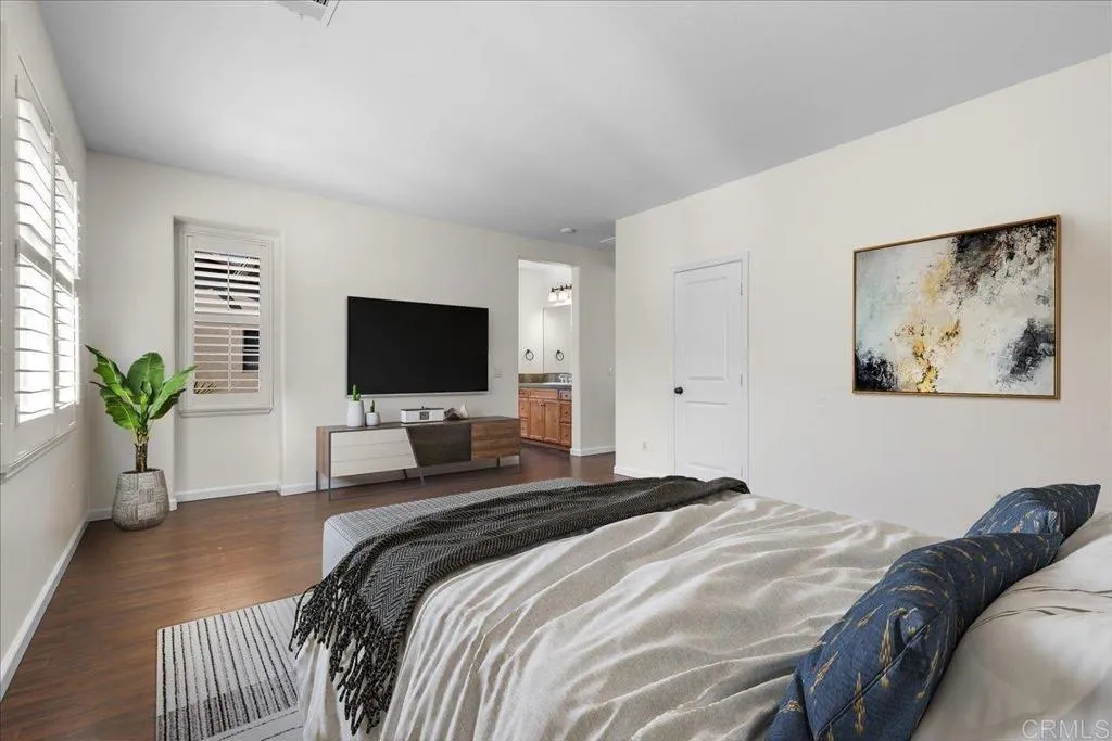 https://cdn.realtyfeed.com/cdn/127/306728713/32ba1daaf20f3622e02a7121b8b63d68.webp