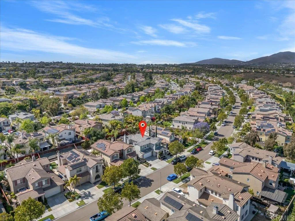 https://cdn.realtyfeed.com/cdn/127/306728713/7ebb4c5a96ec98eaee6f75d4389fbce4.webp