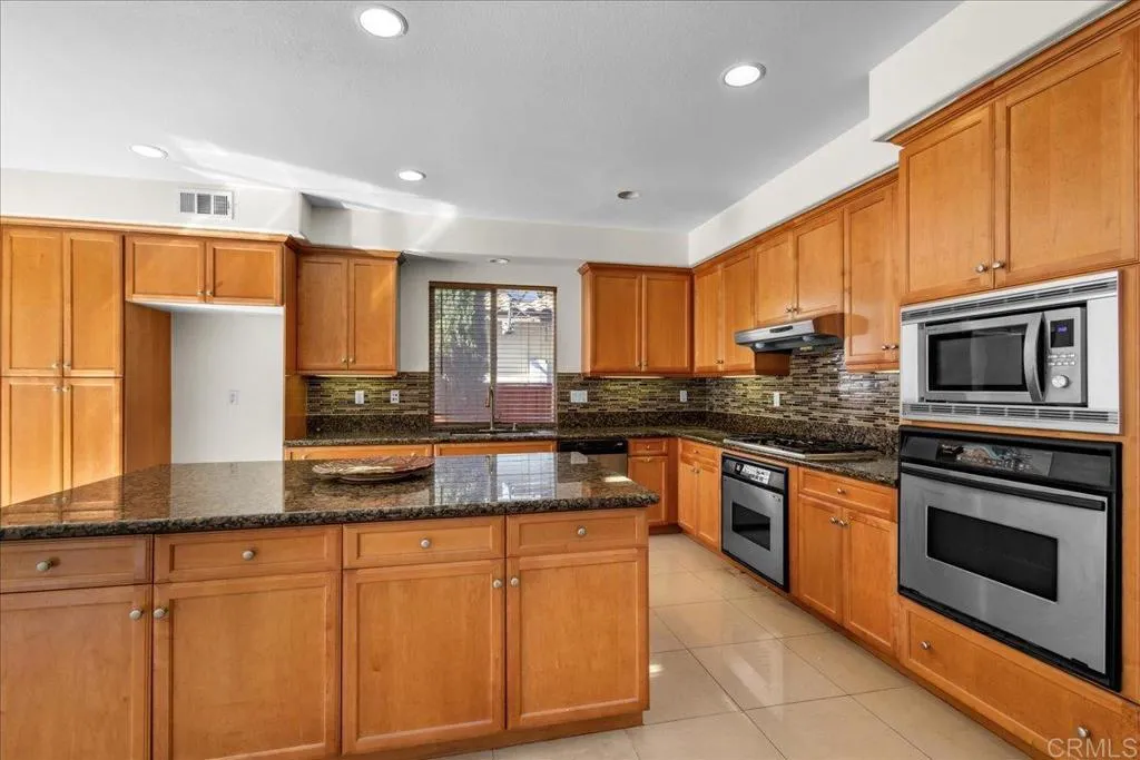 https://cdn.realtyfeed.com/cdn/127/306728713/88718a5070a1712439d3a2281a997a8f.webp