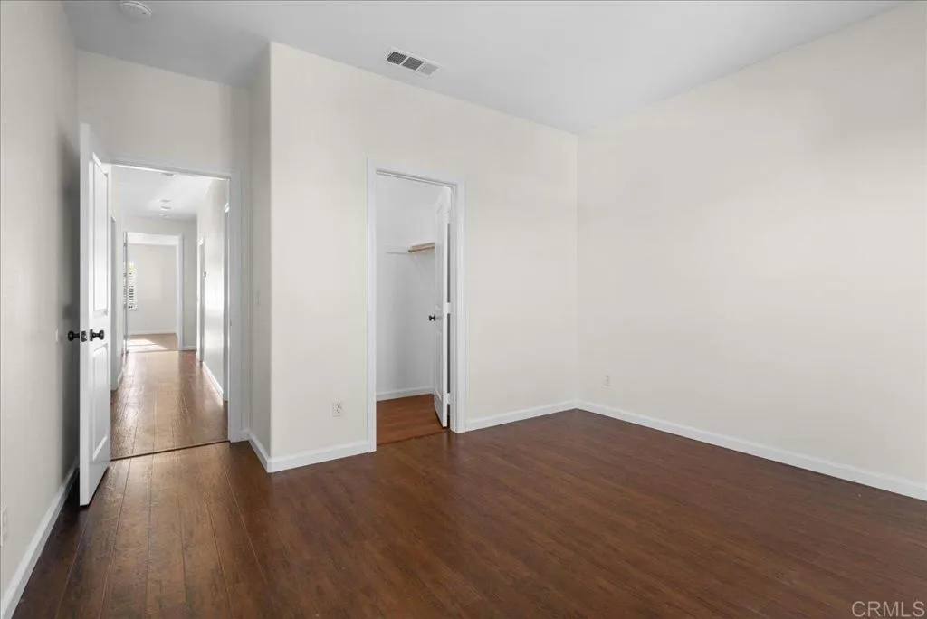https://cdn.realtyfeed.com/cdn/127/306728713/93abe46e946d0ea9287f937da7d632f7.webp