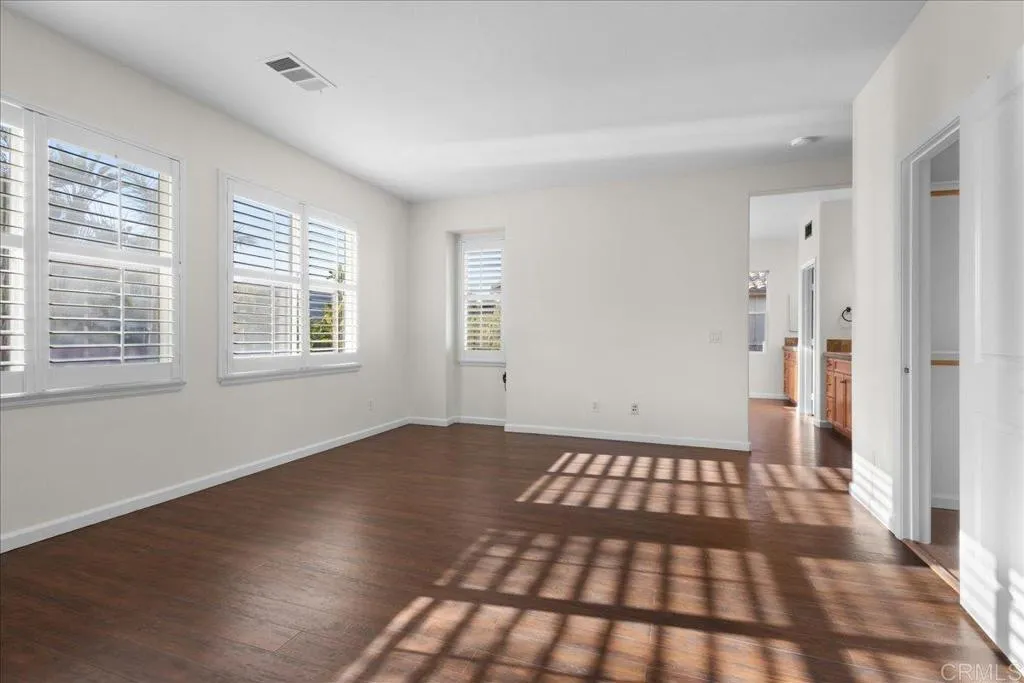 https://cdn.realtyfeed.com/cdn/127/306728713/bfdfacc36e2c7d09f0c7c269d34dbfb1.webp