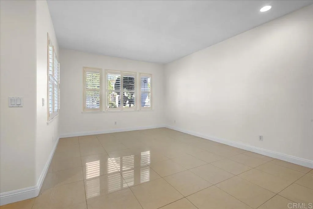 https://cdn.realtyfeed.com/cdn/127/306728713/cad1014b8eedb5953388a2717954c026.webp