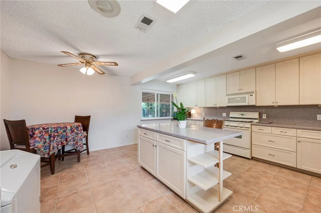 3657 Conejo Drive, San Bernardino, CA 92404 - Photo 4 of 27, San Bernardino, CA