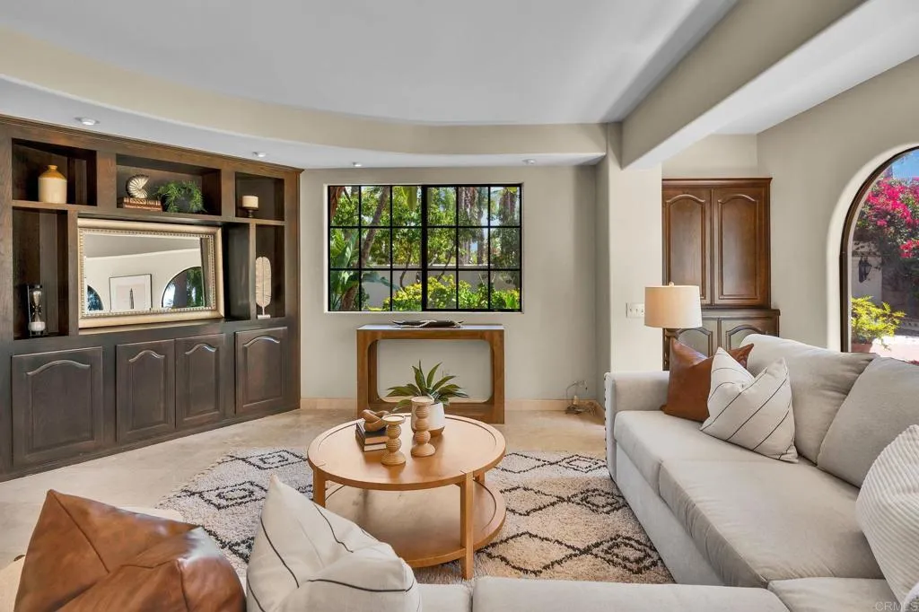 https://cdn.realtyfeed.com/cdn/127/306728721/5ae7e197c08cc4c8223bf40922220817.webp