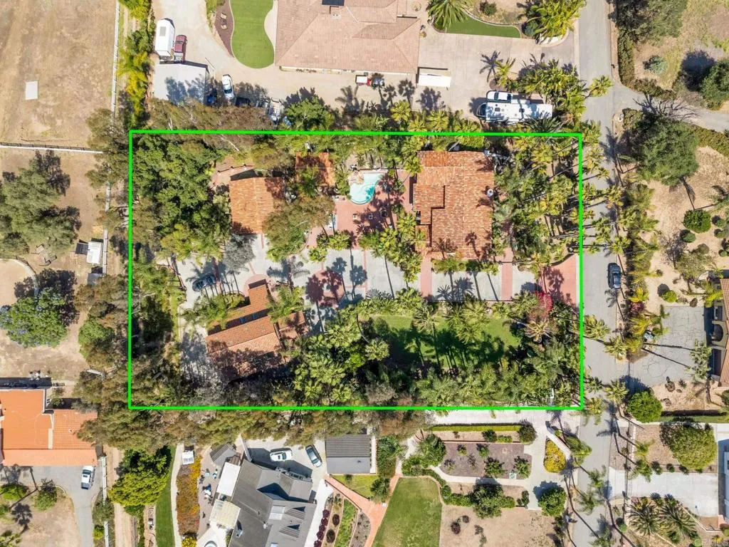 https://cdn.realtyfeed.com/cdn/127/306728721/60e1f3ef31d265b36d9332613aa8f4d4.webp