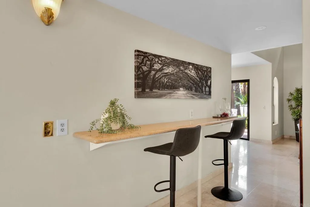 https://cdn.realtyfeed.com/cdn/127/306728721/77c9bbc723bbb3ec74a1ddd4d5ed79b8.webp