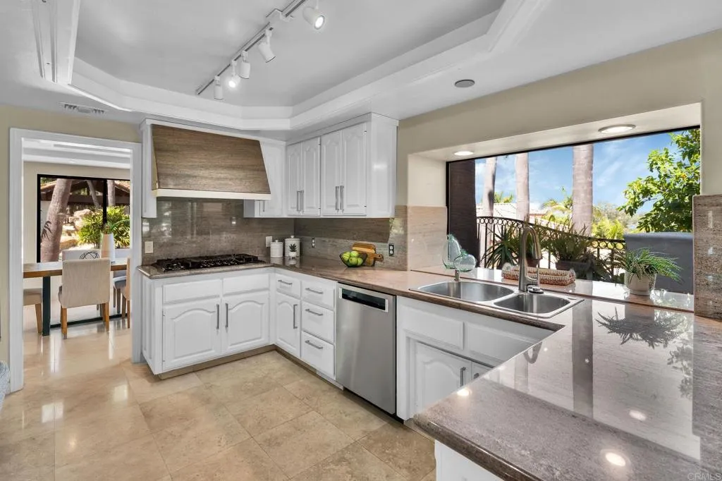 https://cdn.realtyfeed.com/cdn/127/306728721/a6b29137b411eeed5eedff94d40df23c.webp
