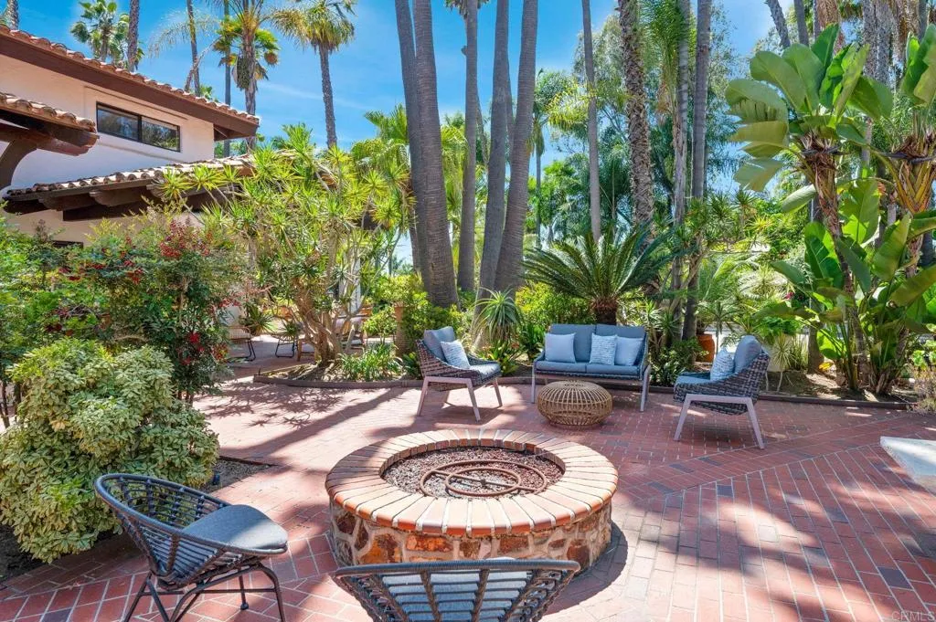 https://cdn.realtyfeed.com/cdn/127/306728721/e025e98f32605711f7b9b6ed9ba28884.webp