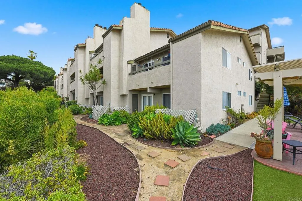 https://cdn.realtyfeed.com/cdn/127/306728724/38d982f1d89235eb5fed6bc72b757a99.webp