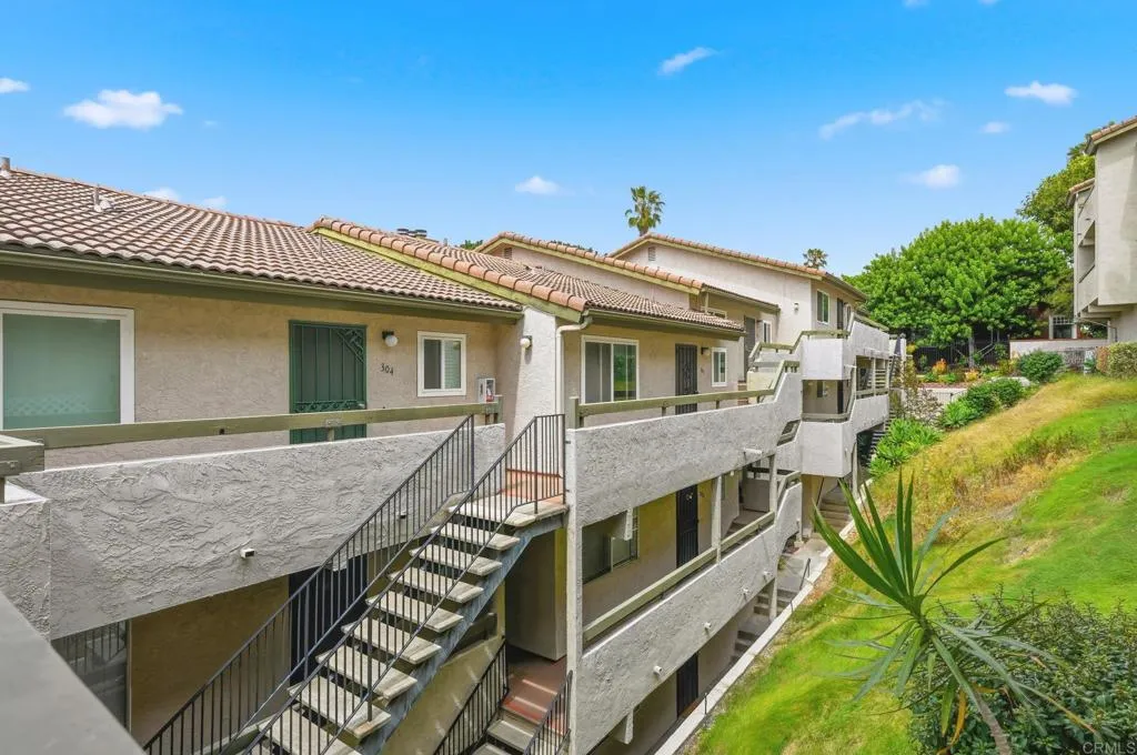 https://cdn.realtyfeed.com/cdn/127/306728724/c19a0508cb2d120c07858fe14744cc25.webp