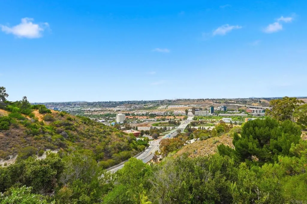 https://cdn.realtyfeed.com/cdn/127/306728724/e35cf7cd52512eab0adf20002a8f0df8.webp