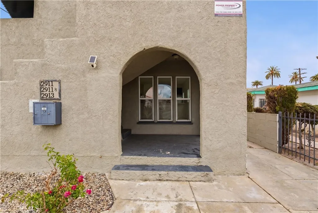 2911 S Palm Grove Avenue, Los Angeles, CA 90016 - Photo 5 of 31, Los Angeles, CA
