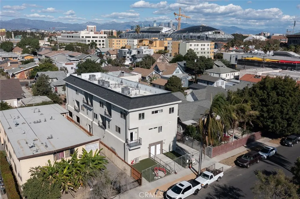 1041 W Leighton Avenue, Los Angeles, CA 90037 - Photo 2 of 26, Los Angeles, CA