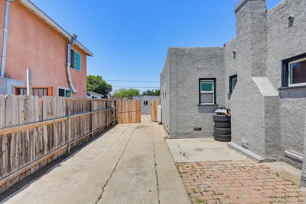 https://cdn.realtyfeed.com/cdn/127/306728760/b3c866a5ce8dd7061f7551b186291124.webp