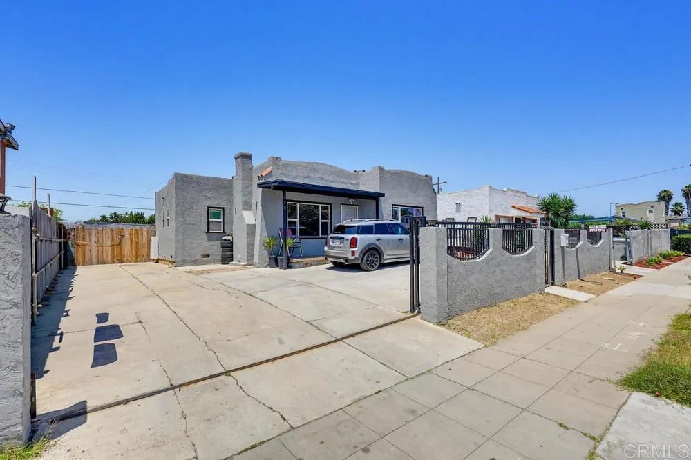 https://cdn.realtyfeed.com/cdn/127/306728760/b7eaf03e2b2ee26ce0ea7d9baf5298a0.webp