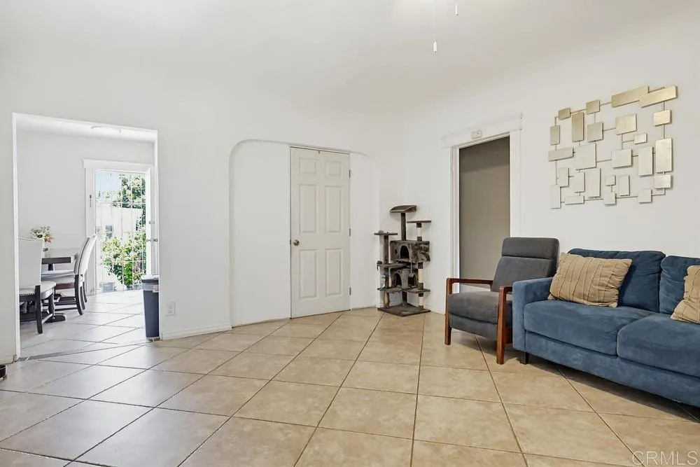 https://cdn.realtyfeed.com/cdn/127/306728760/dc218ac019eee0ed08eeda3832fc1862.webp