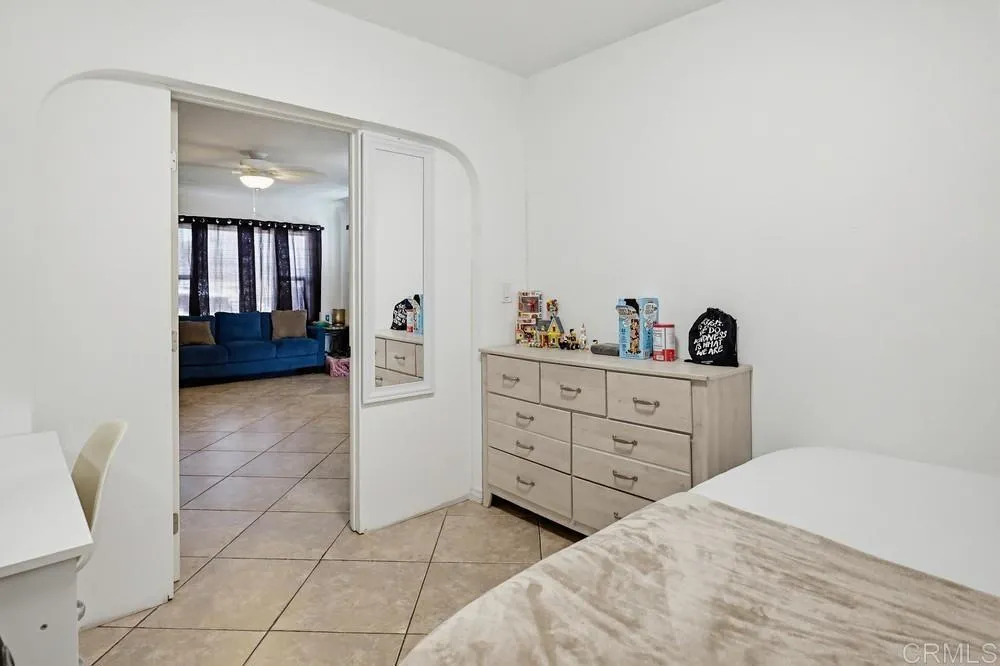 https://cdn.realtyfeed.com/cdn/127/306728760/ff4596162cbb9a7fd2a89b43c05c0189.webp