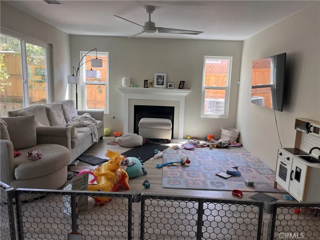 https://cdn.realtyfeed.com/cdn/127/306728773/8859feaabf507138bc94f6c37af440b2.webp