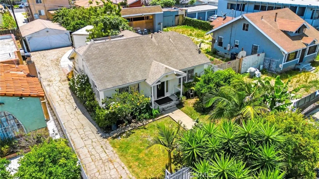 Los Angeles, CA 90044