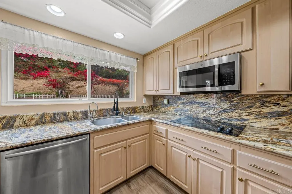 https://cdn.realtyfeed.com/cdn/127/306728789/452c3f8e6800f48444e260d22e9a05f5.webp