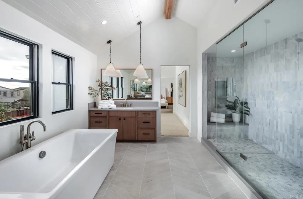 https://cdn.realtyfeed.com/cdn/127/306728797/6ba2b3538e5319e2f446cd70d2fdd132.webp
