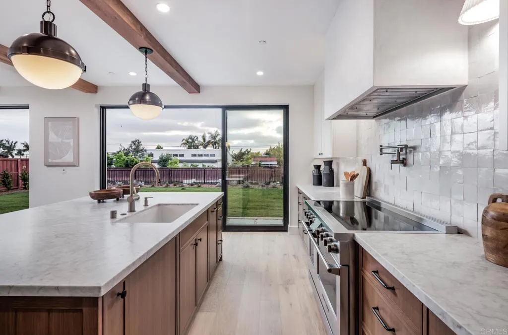 https://cdn.realtyfeed.com/cdn/127/306728797/e0296c6ad3028c43e5b9ec1fc78e4b0b.webp