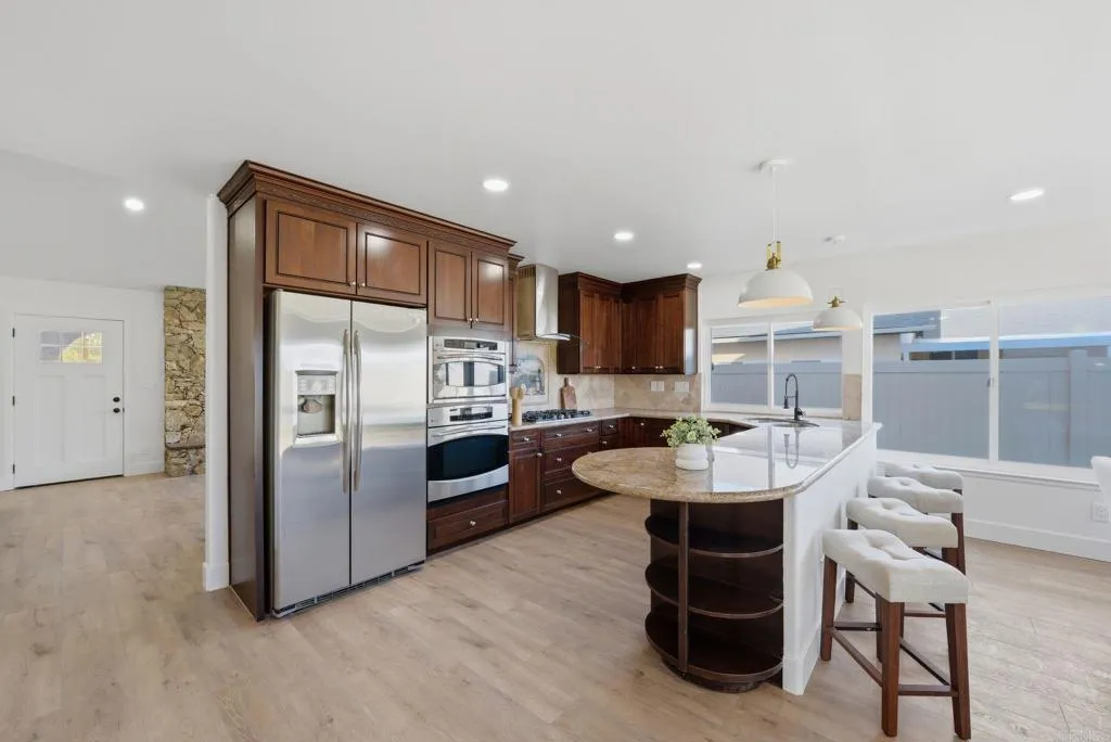 https://cdn.realtyfeed.com/cdn/127/306728804/567bd41b1accf2480928ccfadd84a4d8.webp