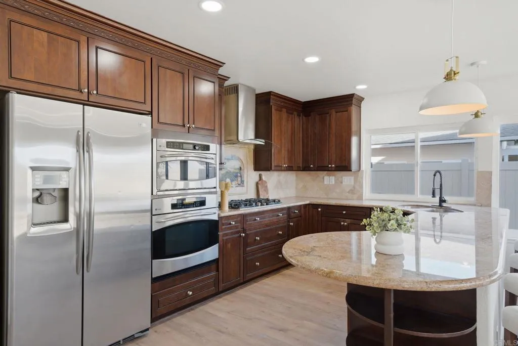 https://cdn.realtyfeed.com/cdn/127/306728804/8fa839f4dd42b4745a50db4590e114ed.webp