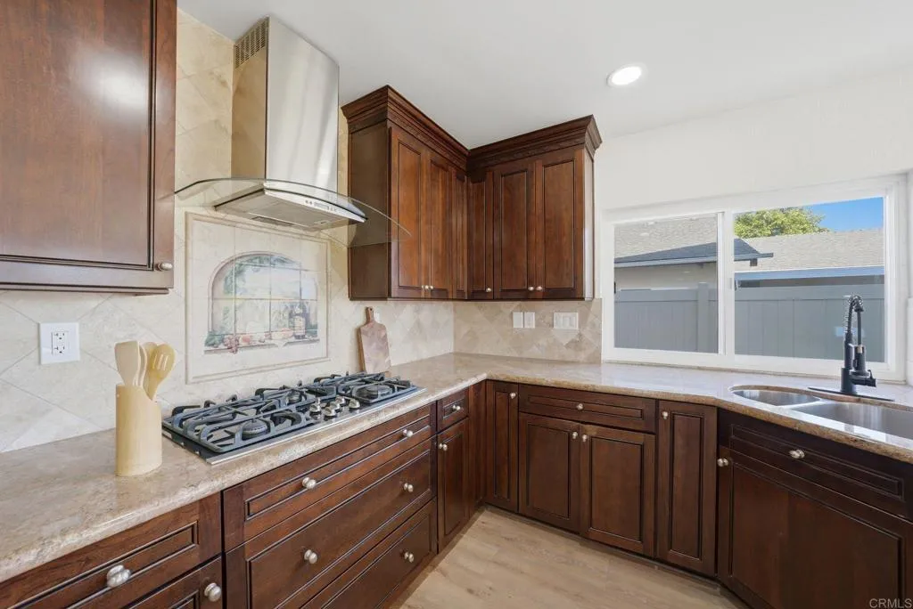 https://cdn.realtyfeed.com/cdn/127/306728804/a654cf8a548bf1d59c8704a40d0055ff.webp