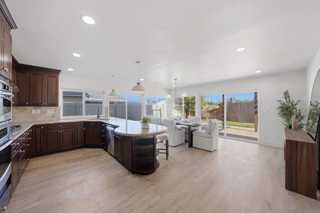 https://cdn.realtyfeed.com/cdn/127/306728804/e14a8abbcf812fbb10fd7ef7c8cacb6a.webp