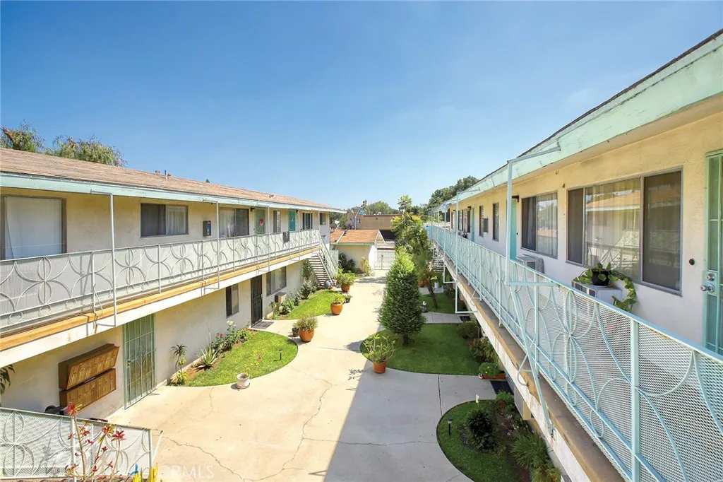 2821 Randolph Street, Huntington Park, CA 90255 - Photo 3 of 7, Huntington Park, CA