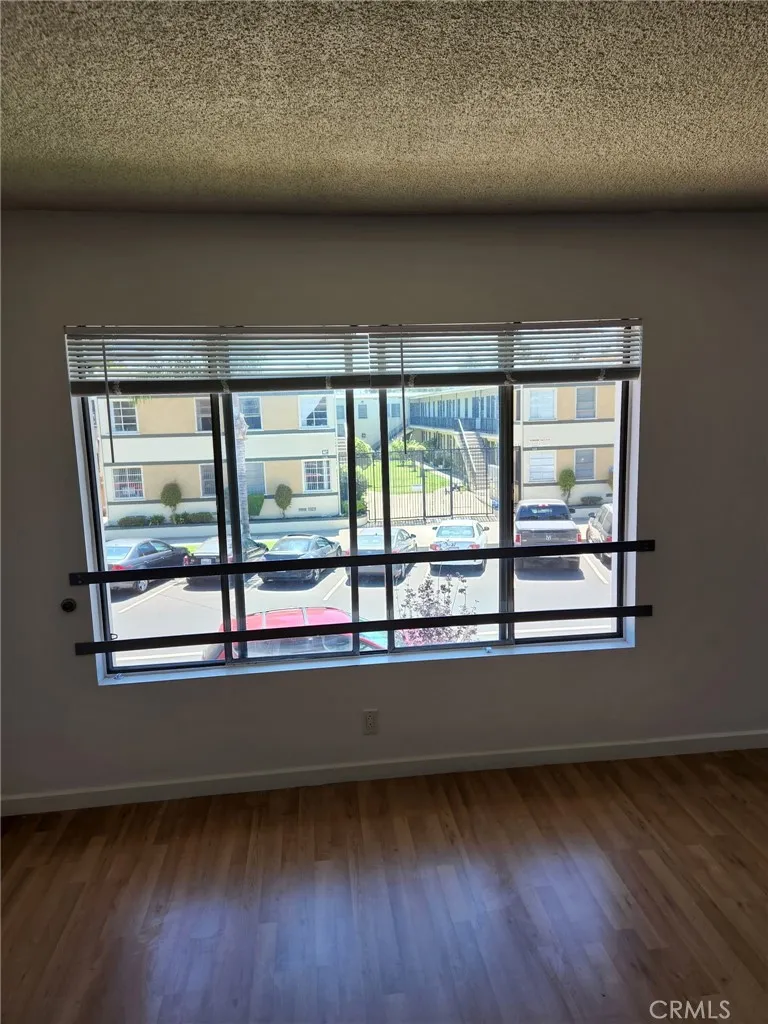1525 E 2nd Street Unit 6, Long Beach, CA 90802 - Photo 4 of 28, Long Beach, CA