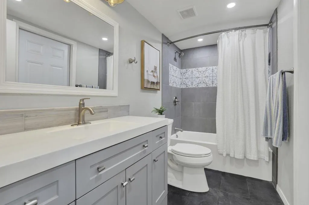 https://cdn.realtyfeed.com/cdn/127/306728910/da9fa2fd1112fa0300c11fc8a1009503.webp