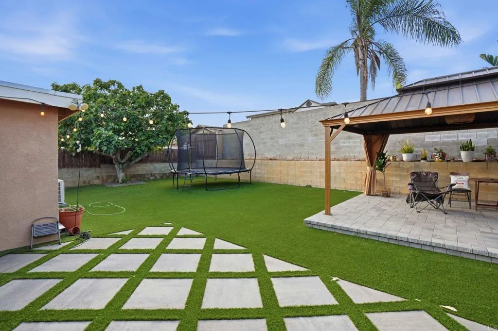 https://cdn.realtyfeed.com/cdn/127/306728966/cda2f0e59bb8bbfffb1999a9e39b2327.webp