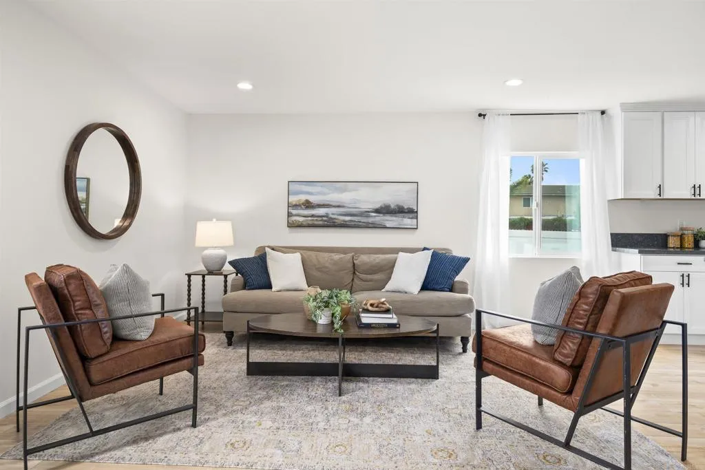 https://cdn.realtyfeed.com/cdn/127/306728977/206b735f0fb29251709e93318eb276f8.webp