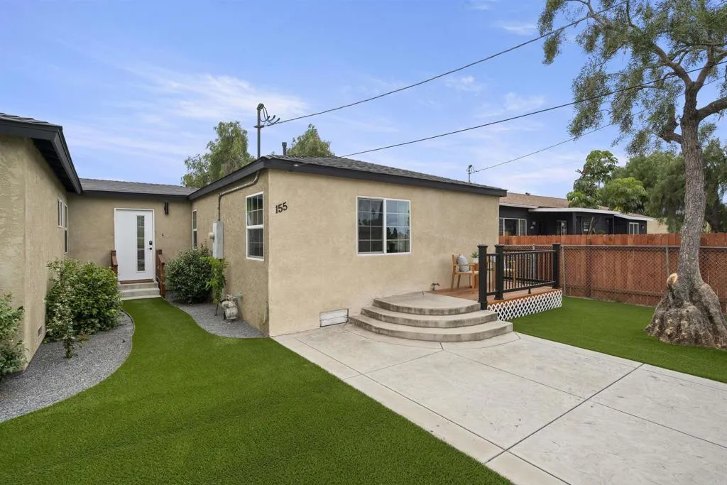 https://cdn.realtyfeed.com/cdn/127/306728977/3366fe7eeb69ba0a894fe97c4466bcdb.webp