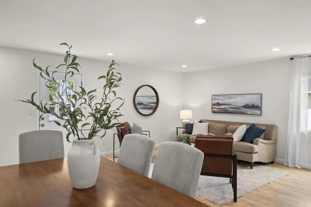 https://cdn.realtyfeed.com/cdn/127/306728977/b42d26b57b1877a62cbd2e4e53085dae.webp